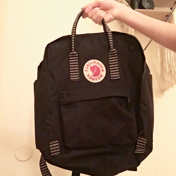fjallraven kanken striped black